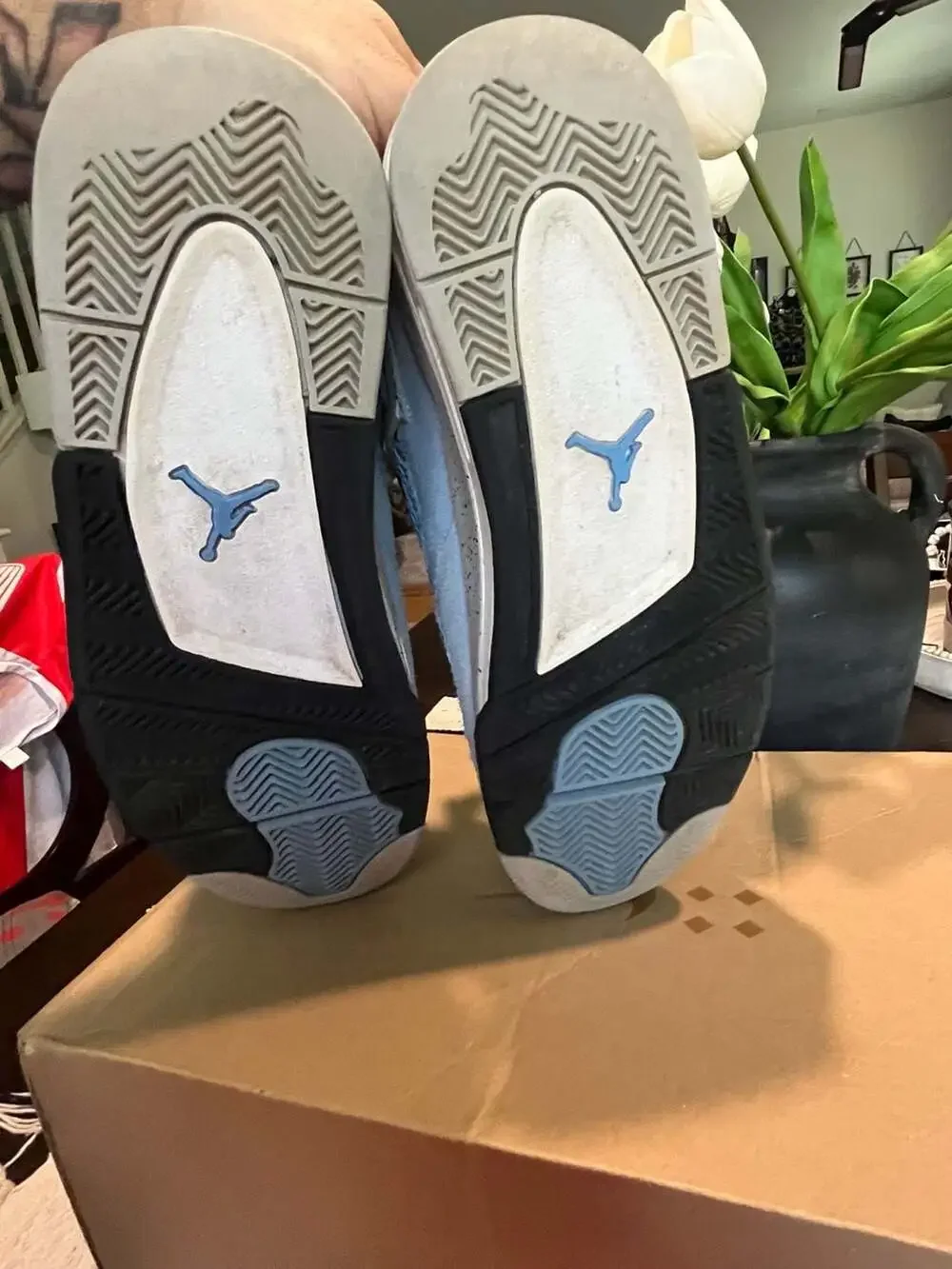 Air Jordan 4 Retro 'University Blue' Basketball Sneakers CT8527-400